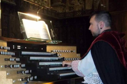 Francisco Javier Jiménez, organista de la Catedral de León. ARCHIVO