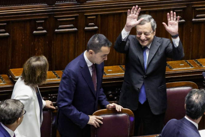 Mario Draghi, aclamado ayer en el Congreso de Italia. FABIO FRUSTRACI