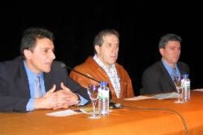 Fidentino Reyero, José Manuel Lora y Miguel Gómez, durante la jornada