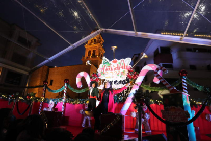 Un momento del evento del encendido de luces navideñas el pasado viernes en POnferrada. ANA F. BARREDO