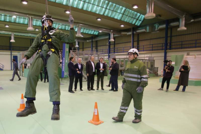 El presidente de la Junta, Alfonso Fernández Mañueco, y el CEO de Iberdrola España, Mario
Ruiz-Tagle, inauguran unas instalaciones de última generación en Muelas del Pan. DL