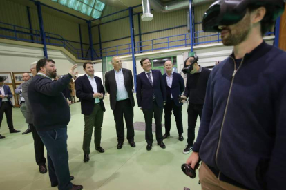 El presidente de la Junta, Alfonso Fernández Mañueco, y el CEO de Iberdrola España, Mario Ruiz-Tagle, inauguran unas instalaciones de última generación en Muelas del Pan. DL