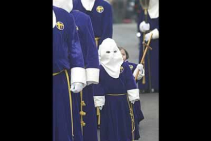 En la procesión destacó la presencia de papones de muy corta edad.