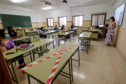 Centros de Educación Secundaria y Bachillerato de Canarias. ÁNGEL MEDINA G.