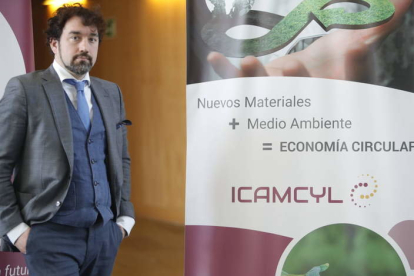 Santiago Cuesta, director general de Icamcyl, en la sede del centro en el Parque Tecnológico.