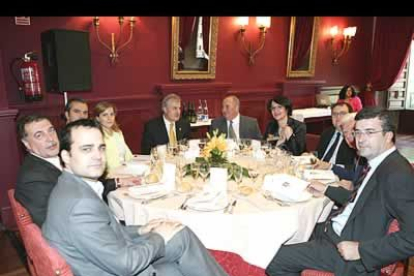 Lorenzo Martínez Rodríguez, Roberto Cano Luna, Juan Luis Espansandín Torres, María del Mar Gutiérrez Puentes, Ángel Miñambres, Pedro Nieto Bello, María Teresa Mata Sierra, Javier Martínez Prieto, José Antonio Ibáñez Muñoz y Eduardo Rodríguez.