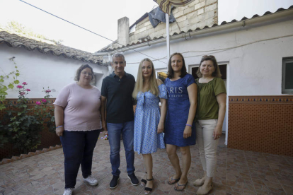 Dos familias ucranianas viven en Torrecampo (Córdoba) gracias a la solidaridad popular. SALAS