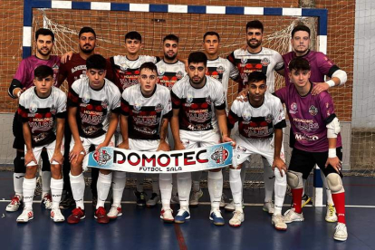 Formación del equipo del Domotec FS que milita en el grupo 9 de la Tercera División. DL