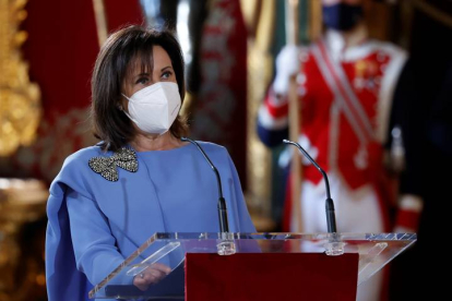 La ministra de Defensa, Margarita Robles, pronuncia un discurso en el Salón del Trono del Palacio Real. MARISCAL