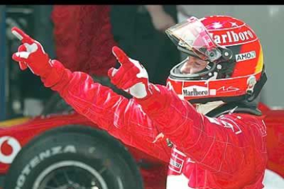 Michael Schumacher, cinco veces campeón del Mundo, logró su segundo triunfo del año con su nuevo F2003-GA.