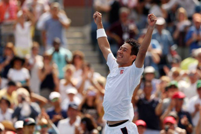 Kei Nishikori celebra el pase a la final tras vencer a al serbio Novak Djokovic.