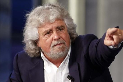 Beppe Grillo interviene como invitado en el programa de la RAI Puerta a Puerta.