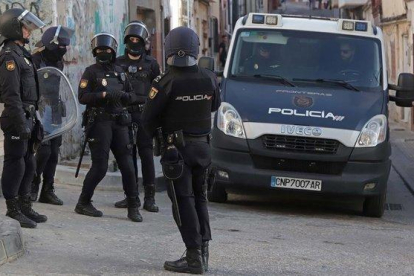 Redada de la Policía Nacional contra el narcotráfico en Algeciras, el pasado mes de marzo.