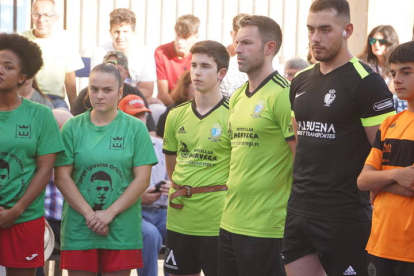 La Catedral fue el escenario del corro más emotivo de la Liga de Verano, el de San Froilán, que recordó a Jorge Iglesias, el joven luchador fallecido recientemente. J. NOTARIO