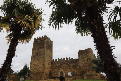El castillo medieval símbolo de la localidad. RAMIRO.