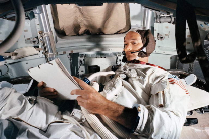 El astronauta que no pudo pisar la Luna porque su misión era quedarse en la nave. NASA