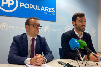 Los procuradores del PP Ricardo Gavilanes y David Fernández hicieron balance de los primeros seis meses. DL