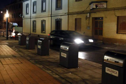 Contenedores de recogida neumática de residuos instalados en Trobajo del Camino.