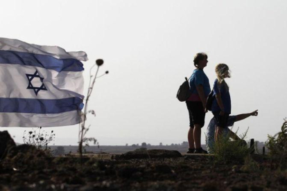 Ciudadanos israelís , en la colina Tal Saki, en los Altos del Golán.
