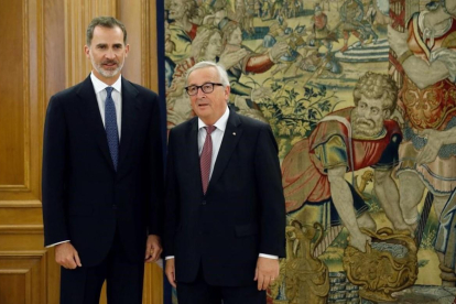 El rey Felipe VI, en la recepción al presidente de la Comisión Europea, Jean Claude Juncker