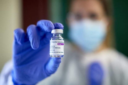 La vacuna de Astra Zeneca se acaba de incorporar a la vacunación anticovid en España. DAVID BORRAT
