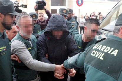 El sospechoso de la muerte de Marta Calvo, Jorge Ignacio P.J., a su llegada al Juzgado 6 de Alzira (Valencia) en 2019. EFE