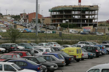 La construcción y la venta de coches se resienten de las circunstancias actuales. RAMIRO