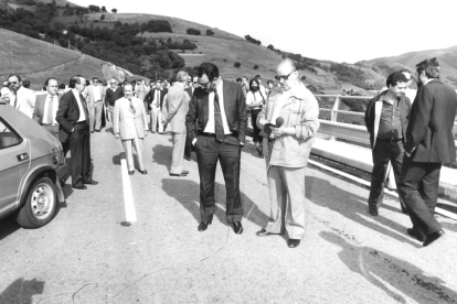 5Inauguración del viaducto, en 1983. ARCHIVO