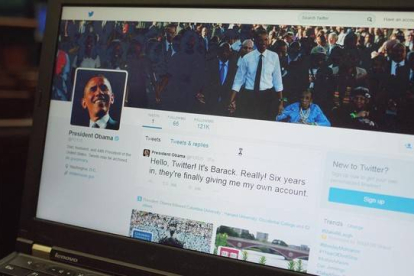 Pantallazo del primer tuit de Obama en su cuenta personal.