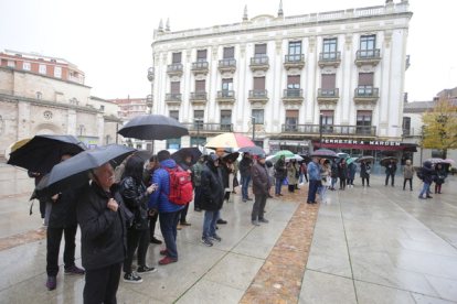 Concentracion por la reapertura del tren 'Ruta de la Plata', convocadas por la plataforma del Corredor Oeste. ICAL