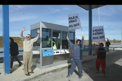 Una de sus últimas protestas ha sido contra el pago de peaje de la recién inaugurada autopista que une León con Astorga.