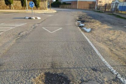 Estado de las carreteras de la ciudad que denuncia el PP.