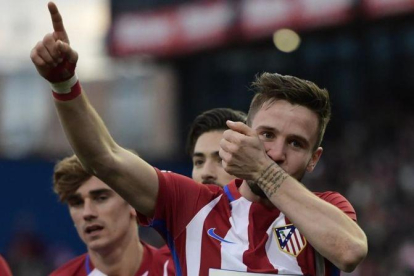 Saúl Ñíguez celebra el gol que dio la victoria al Atlético contra el Las Palmas, este sábado.