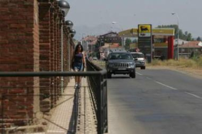 La nueva variante discurrirá paralela a la carretera a Collanzo, reconvertida en vía urbana, y las v