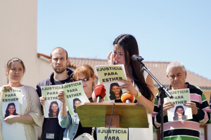 Concentración ciudadana en Traspinedo (Valladolid) en recuerdo de Esther López y para pedir justicia. LETIZIA PÉREZ