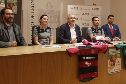 Presentación de las Canteras de Rugby de Castilla y León. JESÚS F. SALVADORES