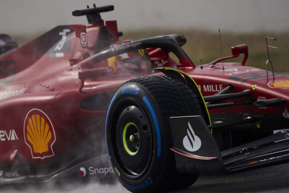 El piloto español de Ferrari Carlos Sainz, durante la tercera jornada de entrenamientos. A. GARCÍA
