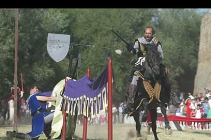 Finalmente, los caballeros se debatieron en duelo proclamándose ganador Ignacio de Loyola.