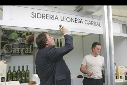 «La industria alimentaria leonesa está sufriendo en estos momentos una trasformación de primer orden que, aunque hace que el mercado sea más pequeño, ha conseguido aumentar de forma muy notable la calidad de los productos de la provincia», indicó el presidente de la Diputación, quien hizo hincapié en la idea de que «es el momento de apostar muy fuerte por las señas de calidad, por los consejos reguladores y por las indicaciones geográficas protegidas», dijo.