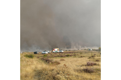 Operativo desplegado en la zona del incendio. CAMPOS