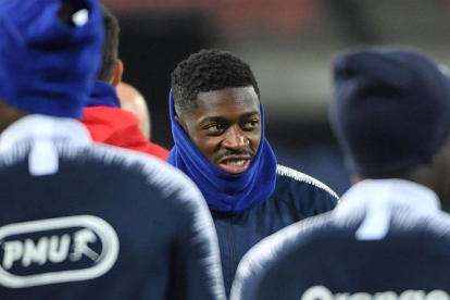 Ousmane Dembélé, durante el entrenamiento de la selección francesa ayer en Rotterdam.