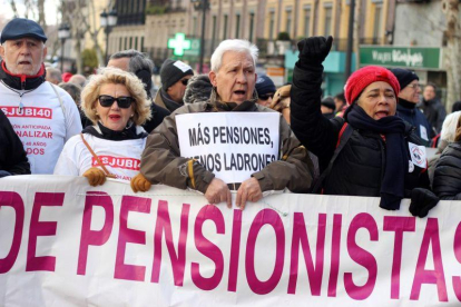Manifestación de pensionistas en Madrid, este sábado.