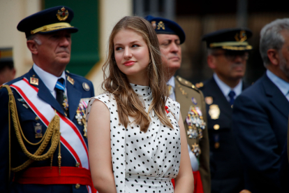 La princesa Leonor durante la entrega de despachos a los nuevos oficiales del Ejército de Tierra, el pasado 7 de julio en la Academia General Militar de Zaragoza, donde comenzará su formación militar. JAVIER CEBOLLADA