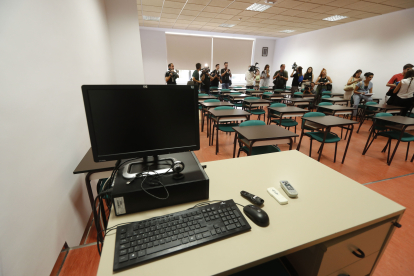 Aula como a la que asistirá la princesa Leonor en la Academia General Militar en Zaragoza. EFE/JAVIER BELVER