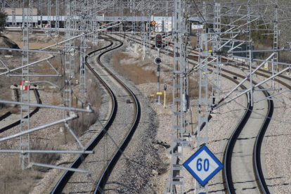 Acceso del ferrocarril a la capital leonesa, el pretendido nudo de comunicaciones en el noroeste. RAMIRO