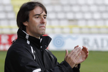 Carlos Tornadijo, nuevo entrenador del At Bembibre. FERNANDO OTERO
