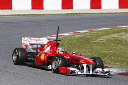 Alonso, durante los ensayos de Montmeló, este viernes.