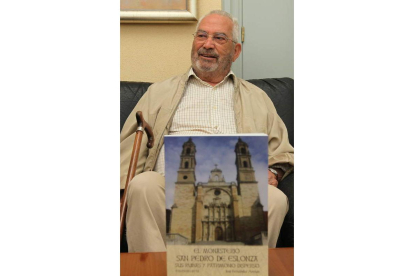 El catedrático emérito José Fernández Arenas.