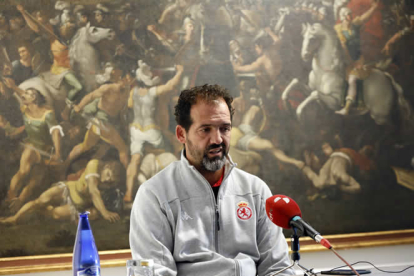 El entrenador de la Cultural, Ramón González. MARCIANO PÉREZ