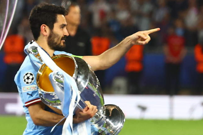 El jugador germano Ilkay Gündogan pone punto final a siete campañas en el Manchester City.  SEDAT SUNA